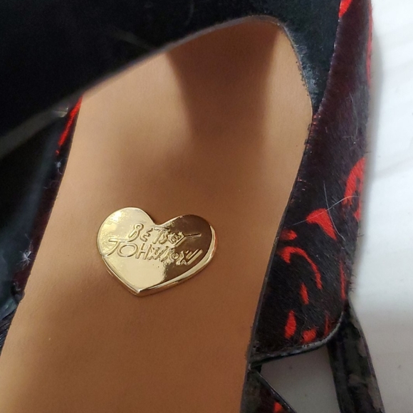 Don't wear anymore in back of my closet 😒 - Picture 5 of 5